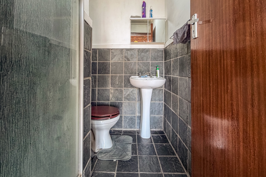1 Bedroom Property for Sale in South End Eastern Cape